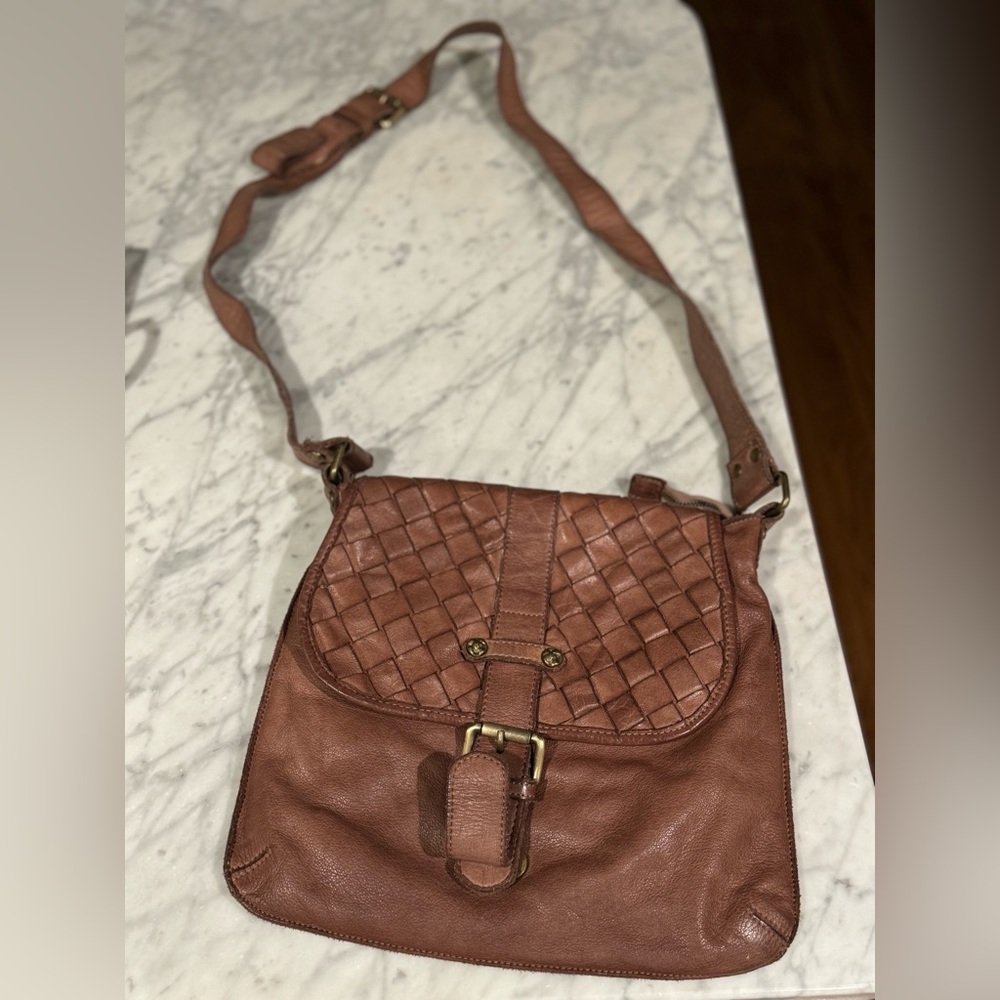 Women’s Brown Woven-Flap Crossbody Bag
